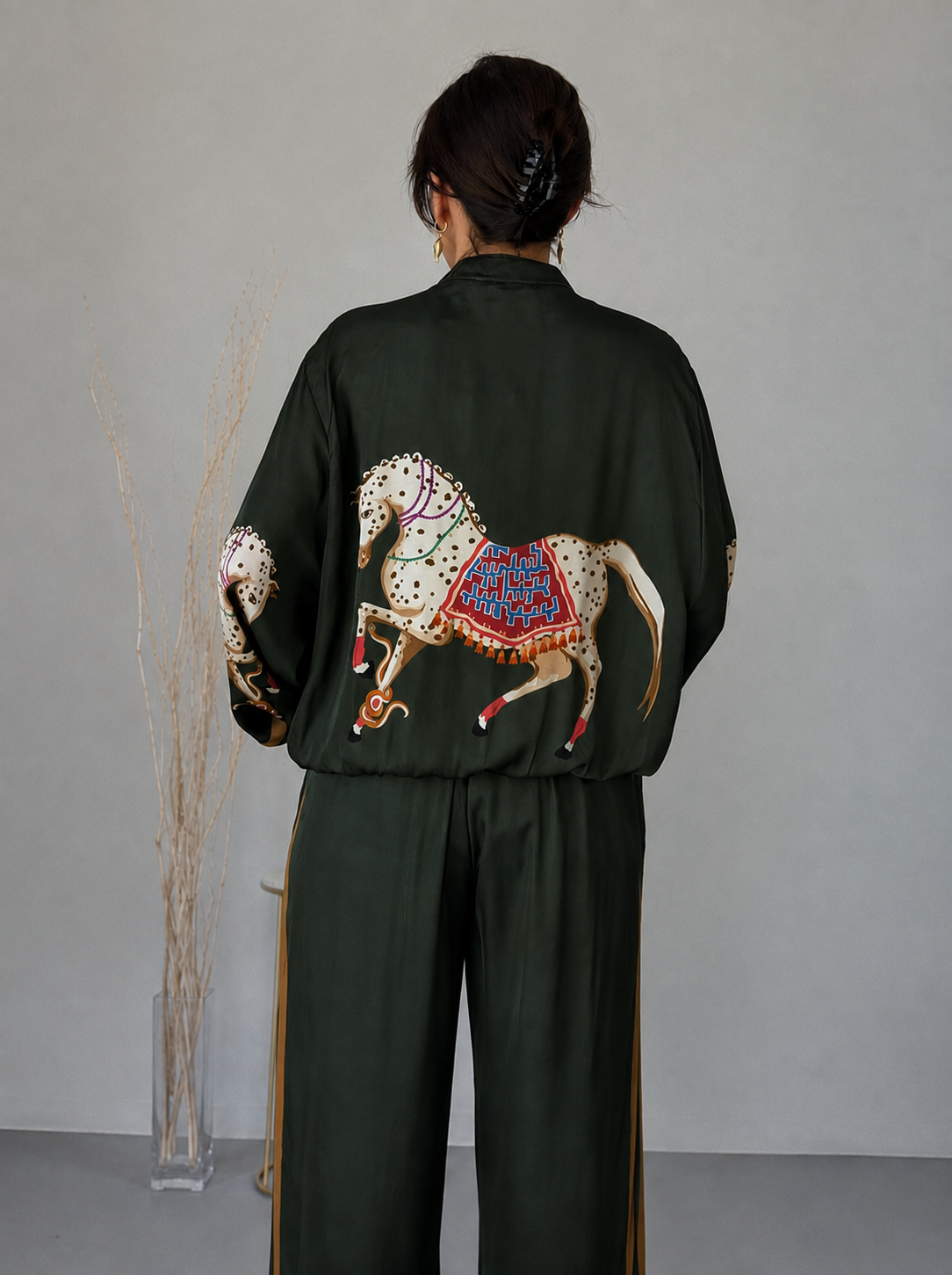 Bomber y Pantalones de Seda