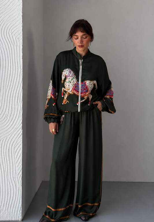 Bomber y Pantalones de Seda